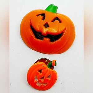 Set of 2 Pumpkin Jack O' Lantern Halloween Lapel Pin Brooches Vintage Hallmark